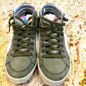 P448 Womens High top Size 36